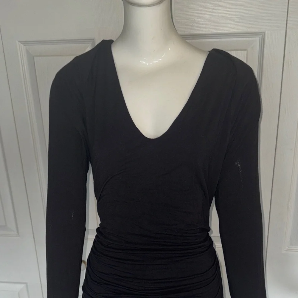 VENUS Elegant Black Long Sleeve ruched Dress - Picture 4 of 8